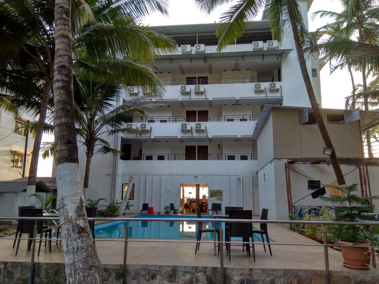 Hotel Murud Marina Exterior foto